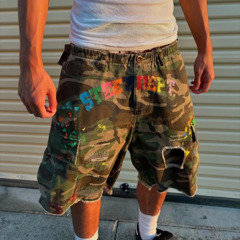 Y2K Vintage Camo Shorts Raw Hem Graffiti Pattern Paint Splatter Cargo Shorts New Trendy Hip Hop Streetwear Men Women Baggy Pants